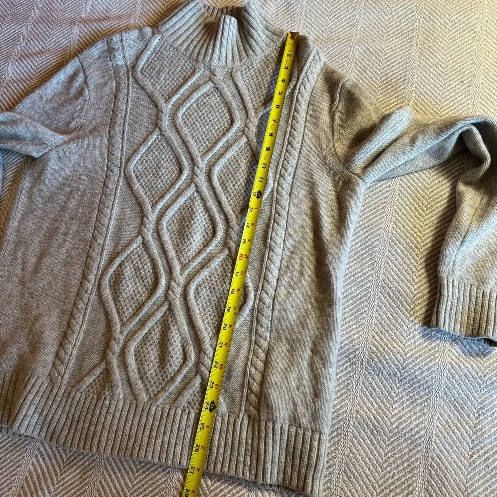 Men's Banana Republic Zephyr Cable‎ Knit Merino Sweater, Light Gray, Size L